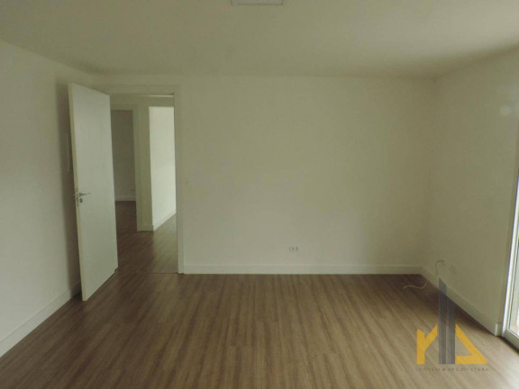Imagem Casa com 3 Quartos à Venda, 240 m² em Pilarzinho - Curitiba