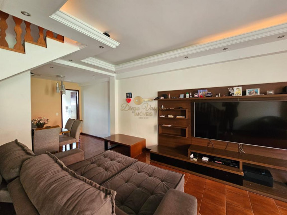 Imagem Casa com 2 Quartos à Venda, 96 m² em Várzea - Teresópolis