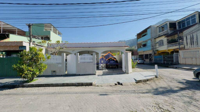 Casa com 4 Quartos à Venda, 152 m² em Village - Angra Dos Reis