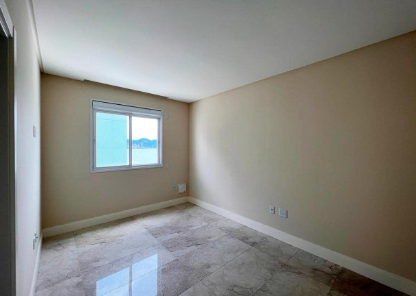 Imagem Apartamento com 3 Quartos à Venda, 135 m² em Meia Praia - Itapema