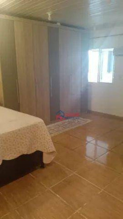 Imagem Casa com 2 Quartos à Venda, 180 m² em Cajuru - Curitiba Imagem Casa com 2 Quartos à Venda, 180 m² em Cajuru - Curitiba