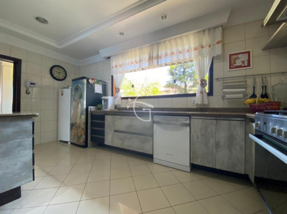 Imagem Casa com 6 Quartos à Venda, 700 m² em América - Joinville Imagem Casa com 6 Quartos à Venda, 700 m² em América - Joinville