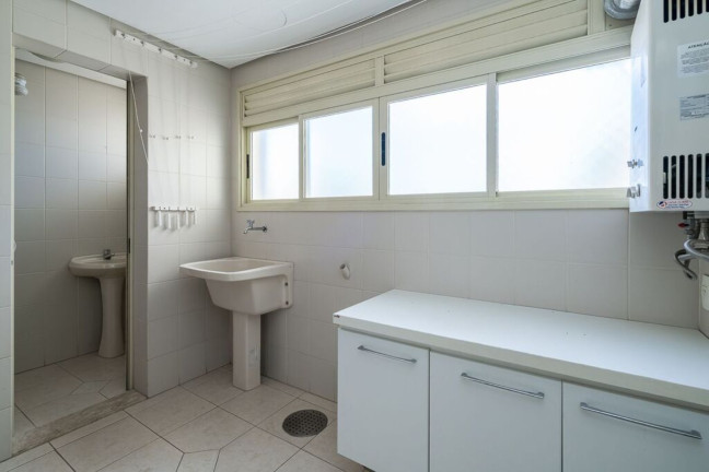 Imagem Imóvel com 3 Quartos à Venda, 134 m² em Menino Deus - Porto Alegre Imagem Imóvel com 3 Quartos à Venda, 134 m² em Menino Deus - Porto Alegre