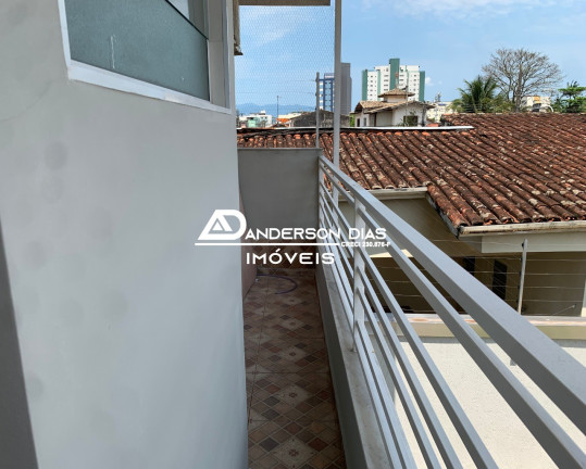 Imagem Casa com 3 Quartos à Venda, 180 m² em Centro - Caraguatatuba