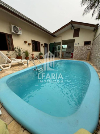 Casa com 3 Quartos para Temporada, 95 m² em Cambiju - Itapoá