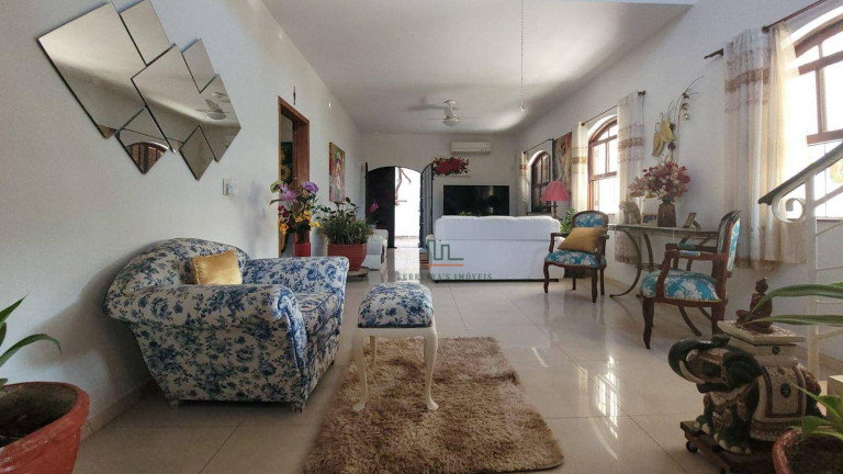 Imagem Casa com 4 Quartos à Venda, 321 m² em Itaipu - Niterói