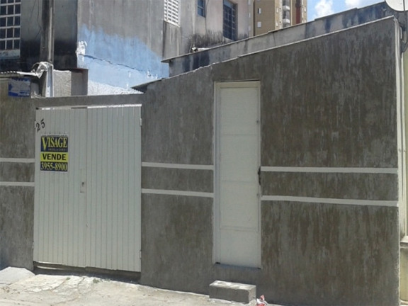 Sobrado com 2 Quartos à Venda,  em Jd. Emilia - Jacareí