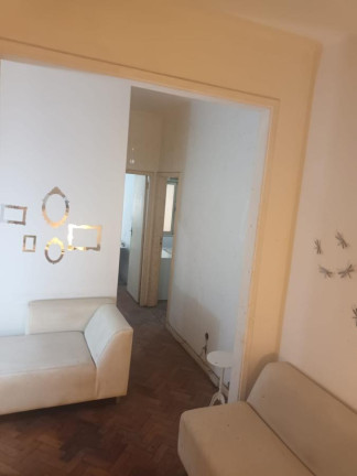 Imagem Apartamento com 2 Quartos à Venda,  em Copacabana - Rio De Janeiro