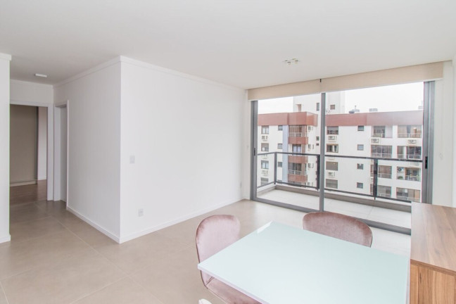 Imagem Imóvel com 2 Quartos à Venda, 77 m² em Menino Deus - Porto Alegre Imagem Imóvel com 2 Quartos à Venda, 77 m² em Menino Deus - Porto Alegre