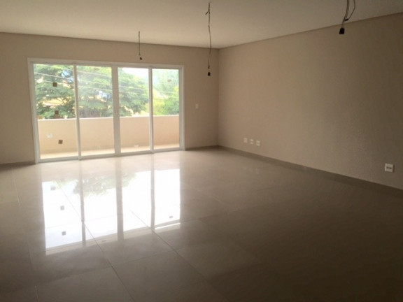 Sobrado com 4 Quartos à Venda, 315 m² em Jardim Da Serra - Jundiaí