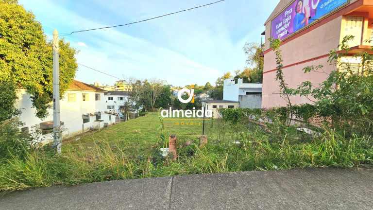 Terreno à Venda, 1.200 m² em Camobi - Santa Maria