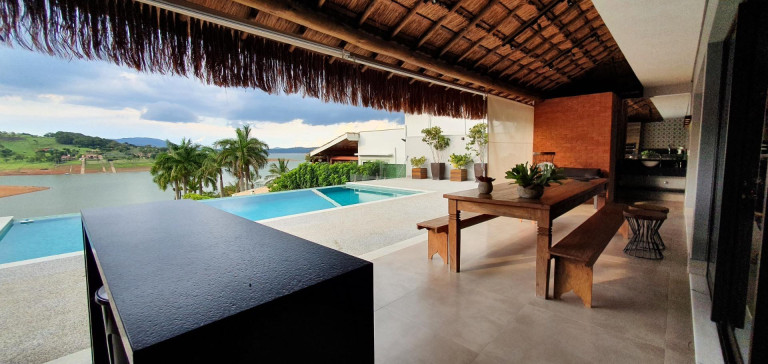 Casa com 4 Quartos à Venda, 350 m² em Serrinha - Bragança Paulista