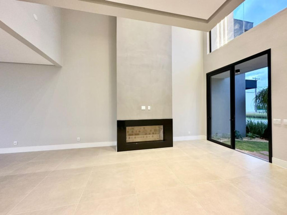 Imagem Casa com 4 Quartos à Venda, em -- - Capao Da Canoa Imagem Casa com 4 Quartos à Venda, em -- - Capao Da Canoa