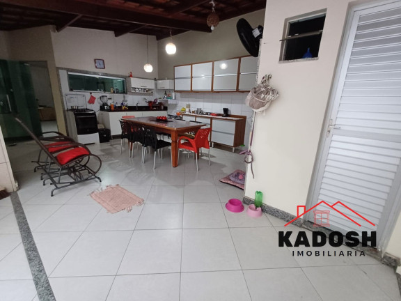 Imagem Casa com 3 Quartos à Venda, 270 m² em Pedra Do Descanso - Feira De Santana Imagem Casa com 3 Quartos à Venda, 270 m² em Pedra Do Descanso - Feira De Santana