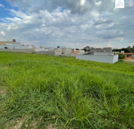 Terreno à Venda, 330 m² em Residencial Lagos D'icaraí - Salto