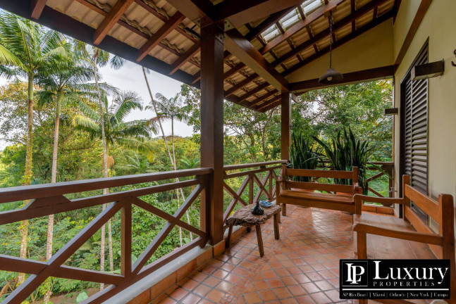 Imagem Casa de Condomínio com 7 Quartos à Venda, em Iporanga - Guarujá Imagem Casa de Condomínio com 7 Quartos à Venda, em Iporanga - Guarujá