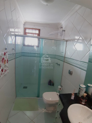 Imagem Sobrado com 3 Quartos à Venda, 196 m² em São José - Santa Maria