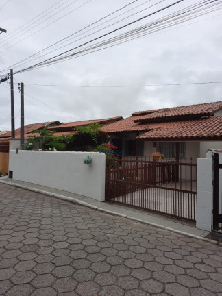 Imagem Casa com 2 Quartos à Venda, 150 m² em São João Do Rio Vermelho - Florianópolis Imagem Casa com 2 Quartos à Venda, 150 m² em São João Do Rio Vermelho - Florianópolis