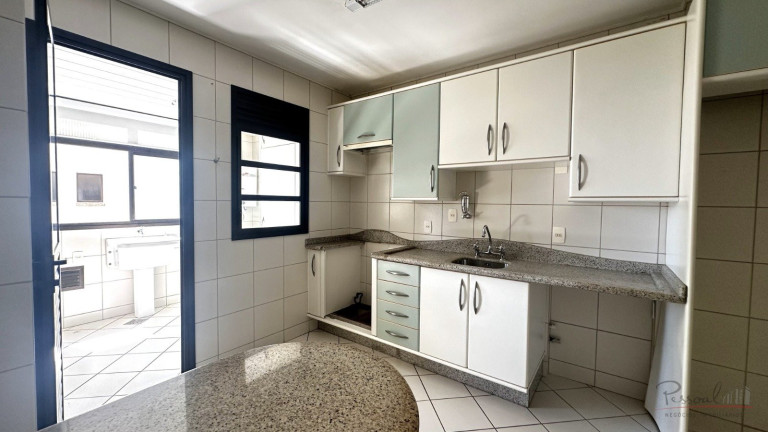 Imagem Apartamento com 3 Quartos à Venda, 205 m² em Centro - Florianópolis Imagem Apartamento com 3 Quartos à Venda, 205 m² em Centro - Florianópolis