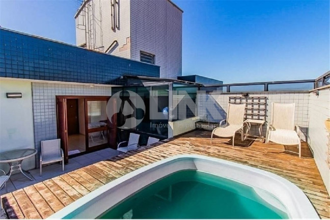 Imagem Imóvel com 3 Quartos à Venda, 324 m² em Jardim Planalto - Porto Alegre Imagem Imóvel com 3 Quartos à Venda, 324 m² em Jardim Planalto - Porto Alegre