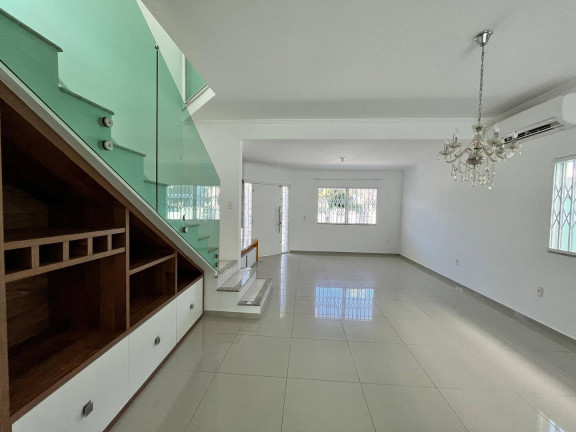 Imagem Casa com 3 Quartos à Venda, em Campeche - Florianópolis Imagem Casa com 3 Quartos à Venda, em Campeche - Florianópolis