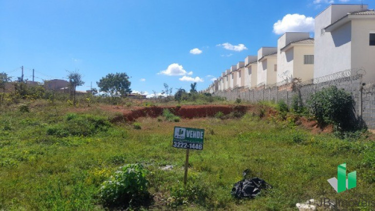 Imóvel à Venda, 1.200 m² em Belvedere - Montes Claros