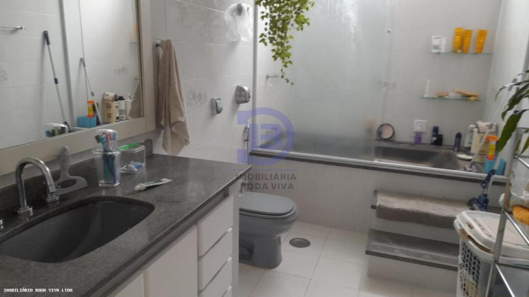 Imagem Sobrado com 3 Quartos à Venda, em Vila Ré - São Paulo Imagem Sobrado com 3 Quartos à Venda, em Vila Ré - São Paulo