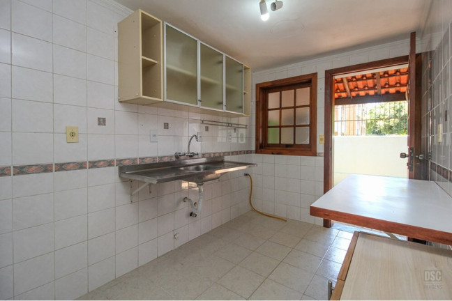 Imagem Casa com 2 Quartos à Venda, 95 m² em Cavalhada - Porto Alegre