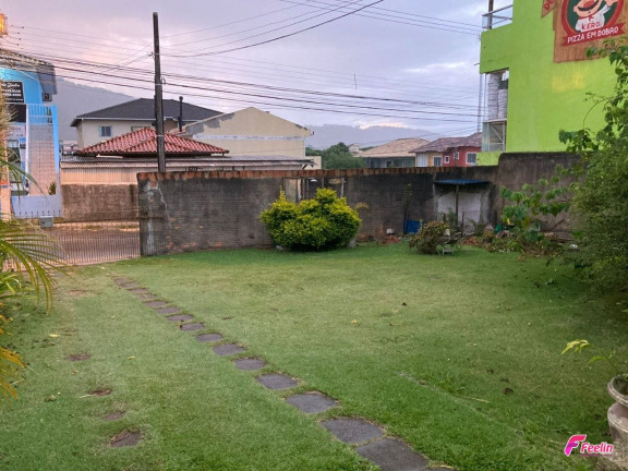 Imagem Casa com 3 Quartos à Venda, 368 m² em Ingleses - Florianópolis