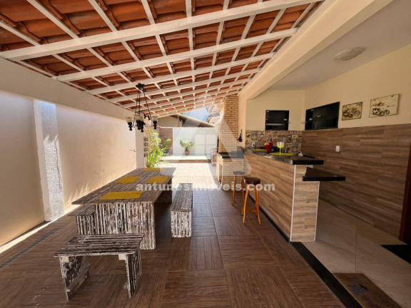 Casa com 3 Quartos à Venda, 200 m² em Jardim Olinda - Cabo Frio