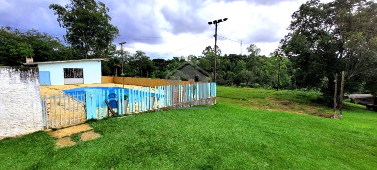 Imagem Imóvel com 2 Quartos à Venda, 254 m² em Maria Luíza - Cascavel