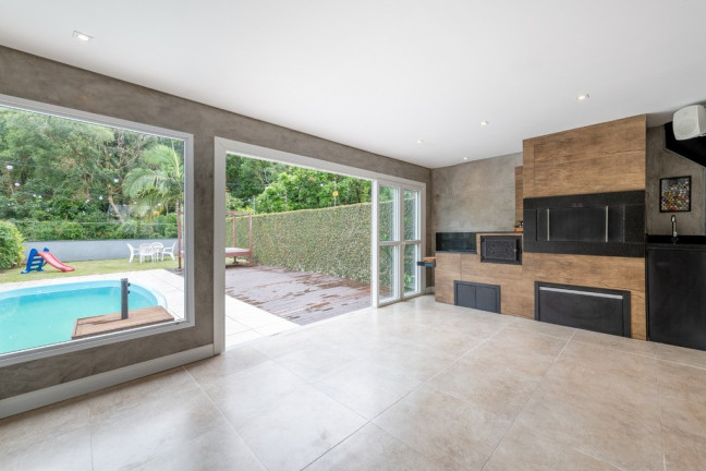 Imagem Casa com 3 Quartos à Venda, 320 m² em Vila Nova - Porto Alegre