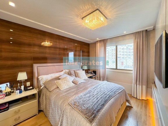 Imagem Apartamento com 3 Quartos à Venda, 161 m² em Moinhos De Vento - Porto Alegre