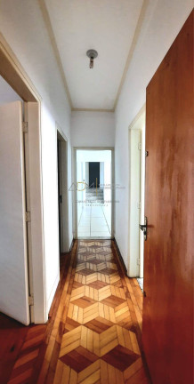 Imagem Casa com 3 Quartos à Venda, 242 m² em Centro - Botucatu