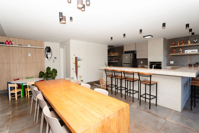 Imagem Casa com 4 Quartos à Venda, 400 m² em Cabral - Contagem Imagem Casa com 4 Quartos à Venda, 400 m² em Cabral - Contagem