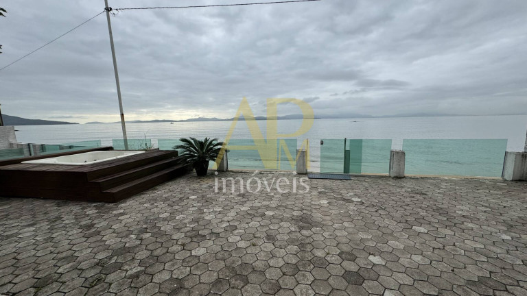 Imagem Casa com 3 Quartos à Venda, 320 m² em São Miguel (guaporanga) - Biguaçu Imagem Casa com 3 Quartos à Venda, 320 m² em São Miguel (guaporanga) - Biguaçu