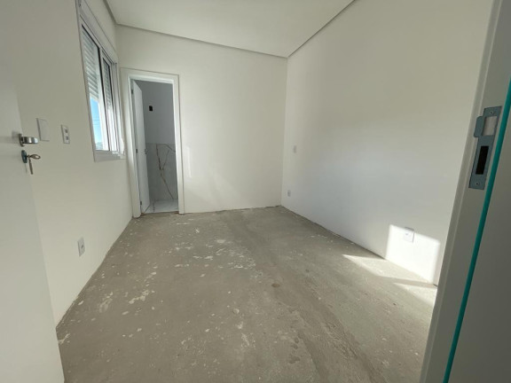 Imagem Casa com 3 Quartos à Venda, em Petrópolis - Porto Alegre Imagem Casa com 3 Quartos à Venda, em Petrópolis - Porto Alegre