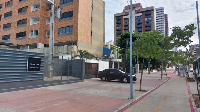 Imagem Apartamento com 2 Quartos à Venda, 75 m² em Meireles - Fortaleza Imagem Apartamento com 2 Quartos à Venda, 75 m² em Meireles - Fortaleza