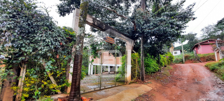 Imóvel com 2 Quartos à Venda, 1.573 m² em Esmeril - Campestre