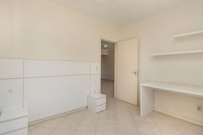 Imagem Apartamento com 2 Quartos à Venda, 72 m² em Teresópolis - Porto Alegre