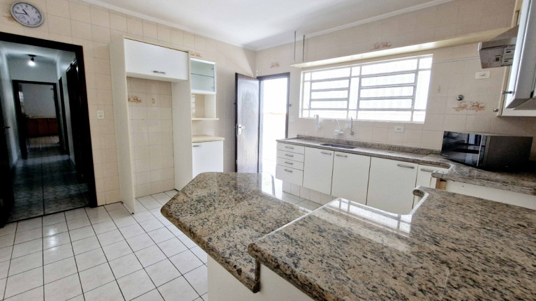 Imagem Casa com 4 Quartos à Venda, 172 m² em Vila Santa Terezinha (zona Norte) - São Paulo Imagem Casa com 4 Quartos à Venda, 172 m² em Vila Santa Terezinha (zona Norte) - São Paulo