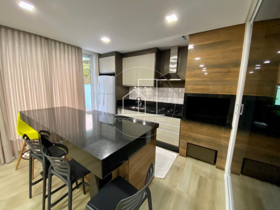 Imagem Casa com 4 Quartos à Venda, 375 m² em São João Do Rio Vermelho - Florianópolis Imagem Casa com 4 Quartos à Venda, 375 m² em São João Do Rio Vermelho - Florianópolis