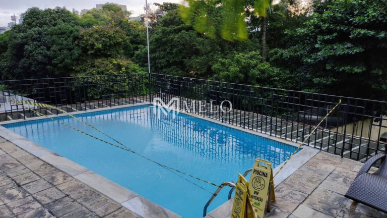 Imagem Apartamento com 4 Quartos à Venda, 201 m² em Aflitos - Recife Imagem Apartamento com 4 Quartos à Venda, 201 m² em Aflitos - Recife