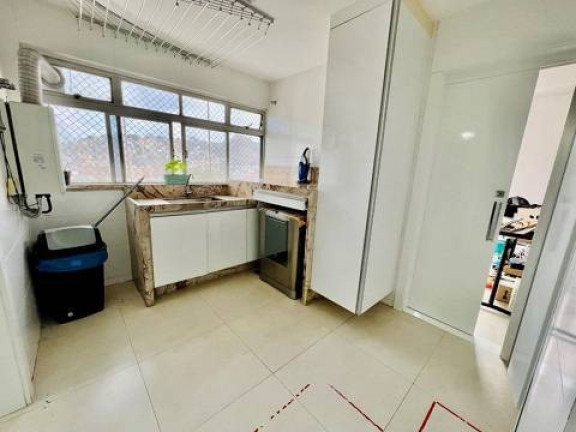 Imagem Imóvel com 3 Quartos à Venda, 180 m² em Santa Lúcia - Vitória Imagem Imóvel com 3 Quartos à Venda, 180 m² em Santa Lúcia - Vitória
