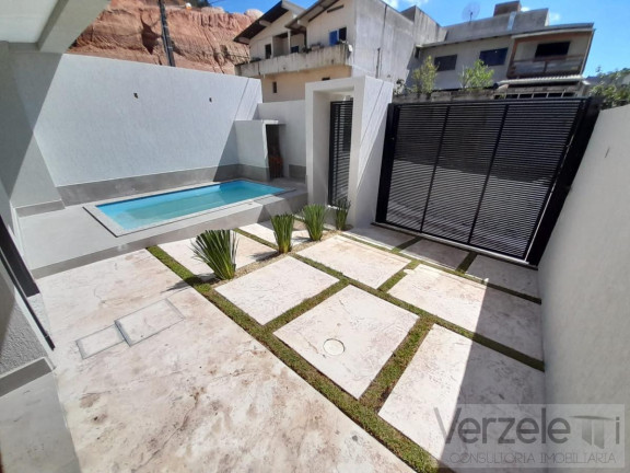 Imagem Casa com 3 Quartos à Venda, 162 m² em São Francisco De Assis - Camboriú Imagem Casa com 3 Quartos à Venda, 162 m² em São Francisco De Assis - Camboriú