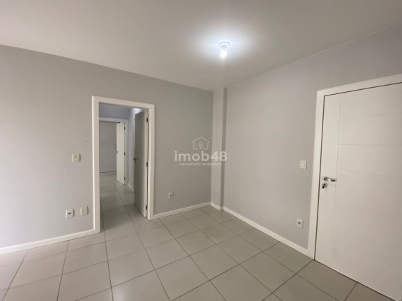 Imagem Apartamento com 2 Quartos à Venda, 63 m² em Barreiros - São José