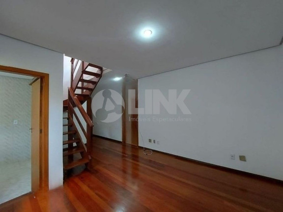 Imagem Imóvel com 2 Quartos à Venda, 112 m² em Petrópolis - Porto Alegre