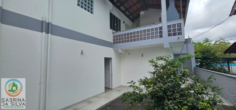 Imagem Casa com 3 Quartos para Alugar, 200 m² em Itoupavazinha - Blumenau Imagem Casa com 3 Quartos para Alugar, 200 m² em Itoupavazinha - Blumenau