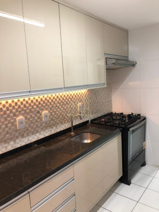 Imagem Imóvel com 3 Quartos à Venda, 70 m² em Imbuí - Salvador Imagem Imóvel com 3 Quartos à Venda, 70 m² em Imbuí - Salvador