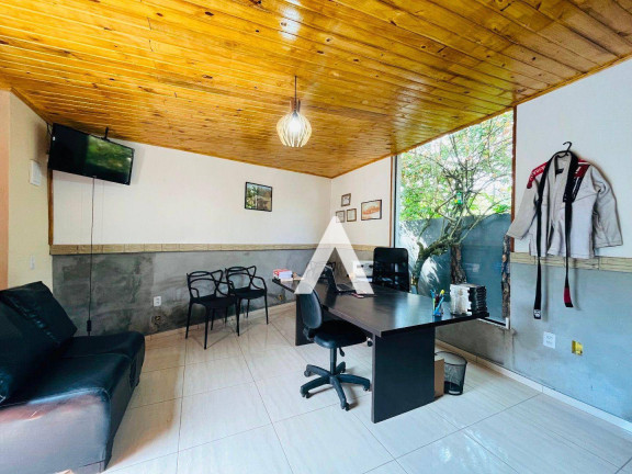 Imagem Casa com 3 Quartos à Venda, 200 m² em Bom Retiro - Teresópolis